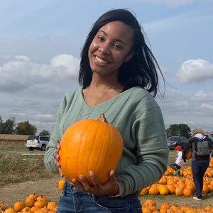 Meet your Posher, Tamera